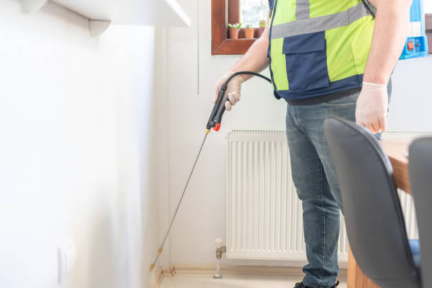 Best Residential Pest Control  in Waterford, WI